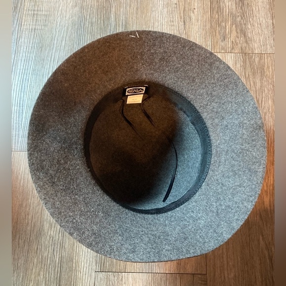 Scala Hat Handmade 100% Wool Gray W/Black Ribbon One Size NWT - Picture 4 of 7